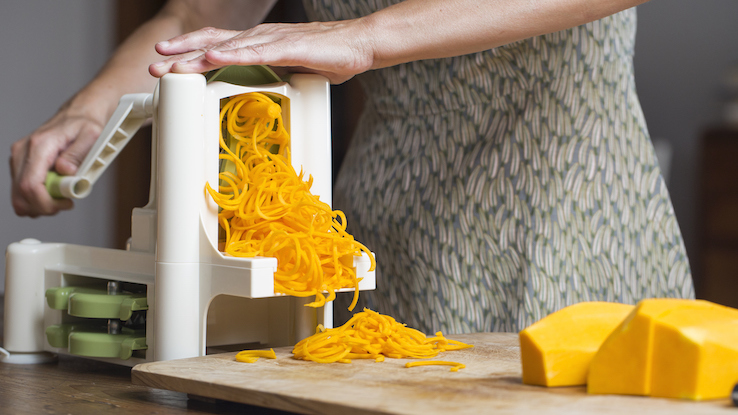 How to Make Curly Fries using the KitchenAid Spiralizer - Amy
